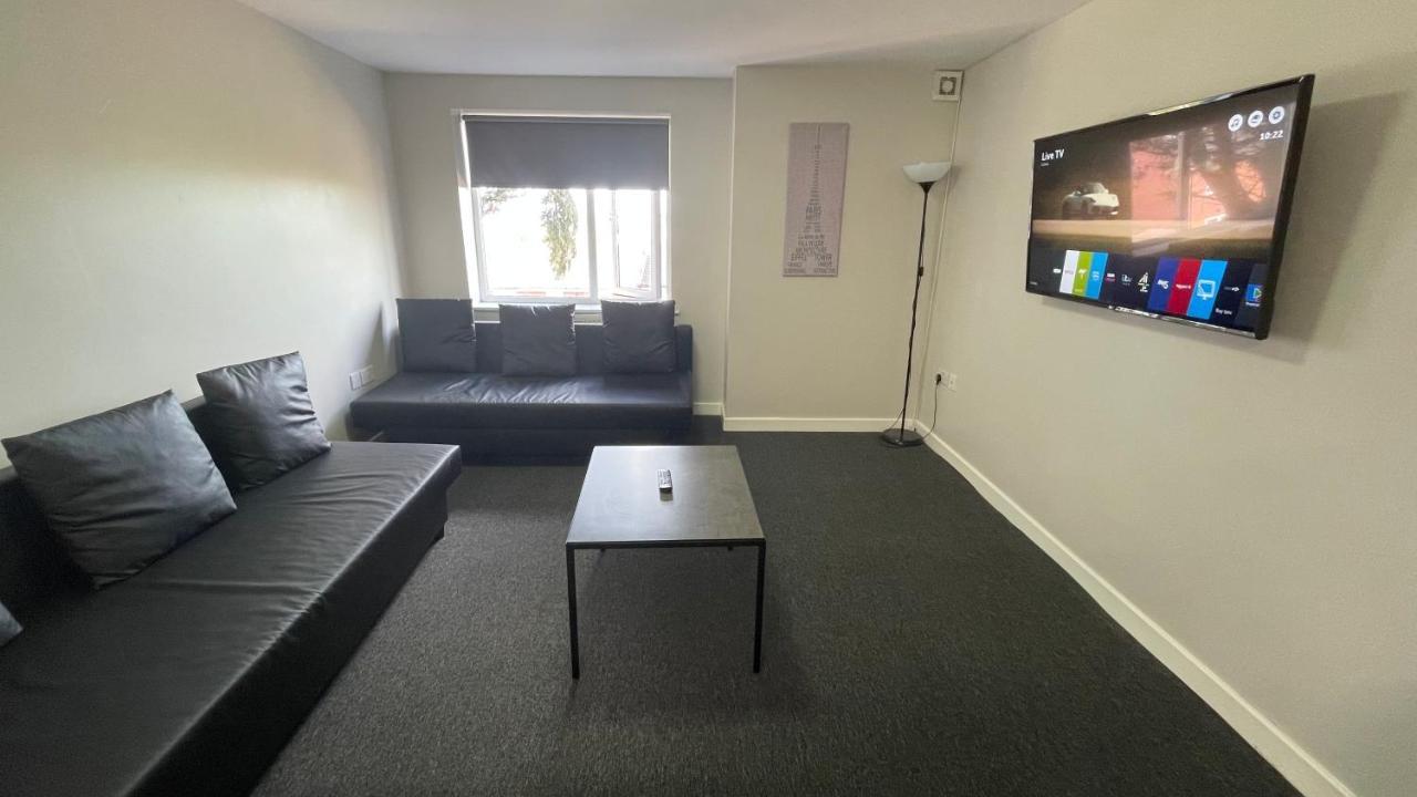 Mays Apartments: Centre Convenience With Free Parking Liverpool