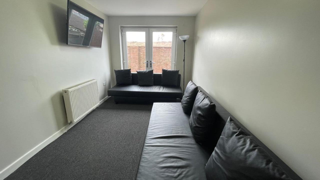 Mays Apartments: Centre Convenience With Free Parking Aparthotel Liverpool