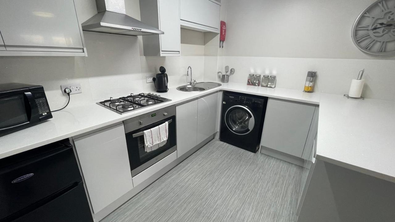 Mays Apartments: Centre Convenience With Free Parking Aparthotel Liverpool