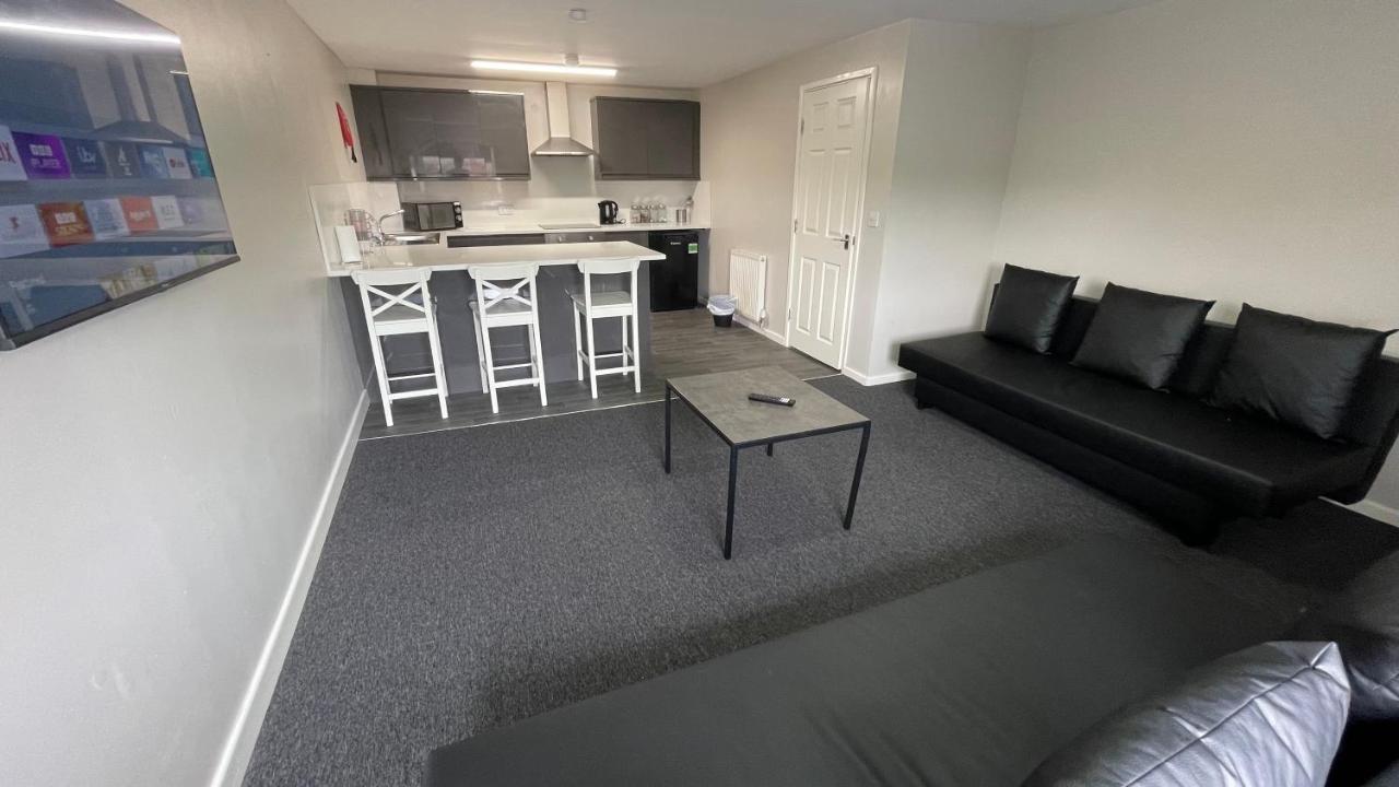Mays Apartments: Centre Convenience With Free Parking
