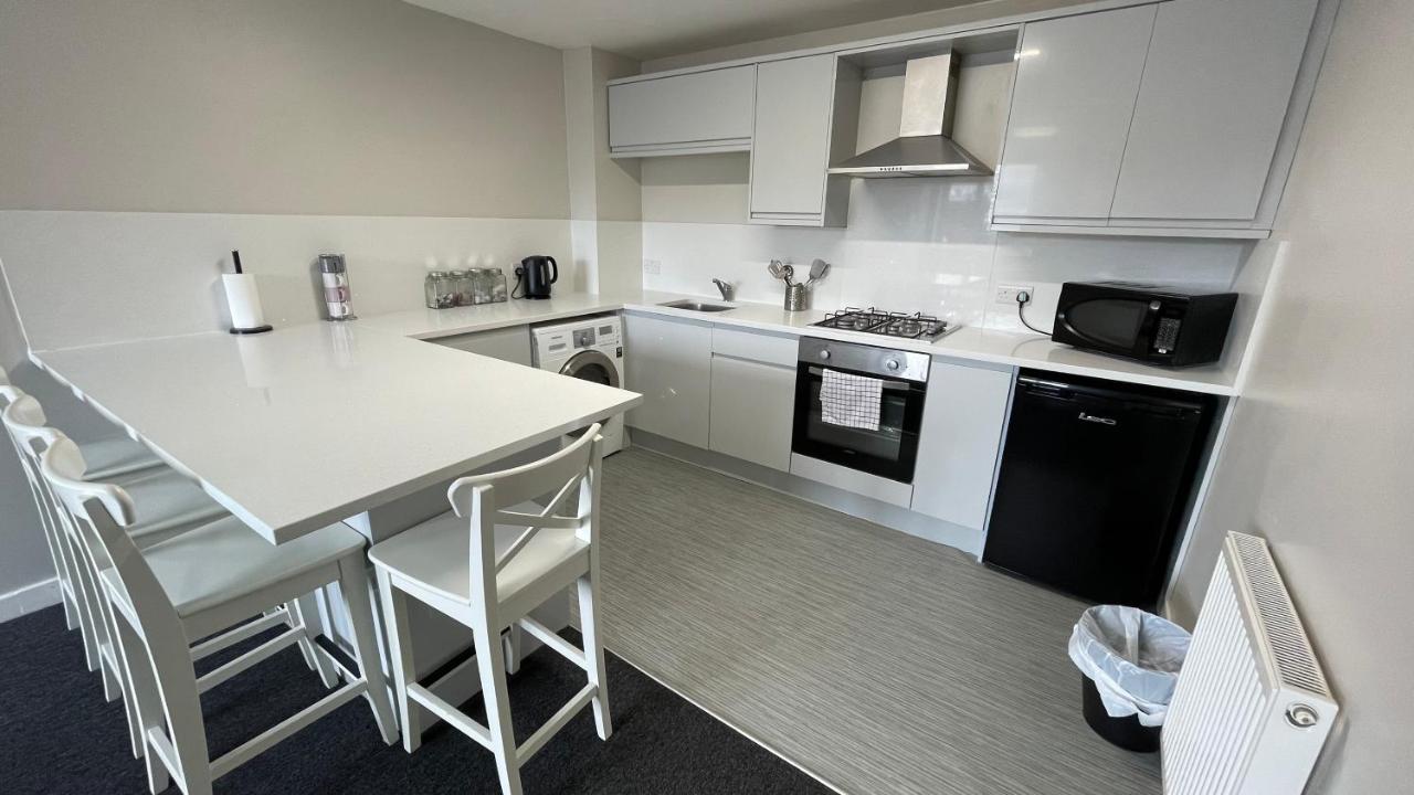 Mays Apartments: Centre Convenience With Free Parking 3*